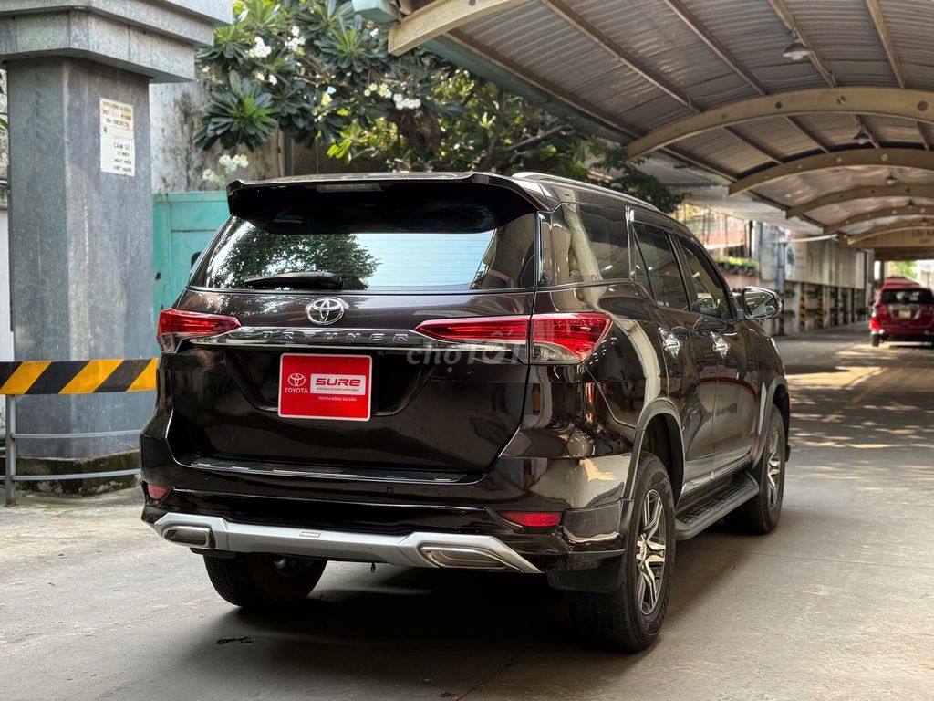Toyota Fortuner 2.7V 4x2 2019 бензин задний привод отличное состояние