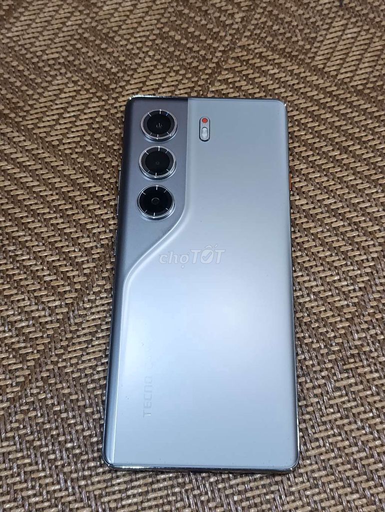 Tecno Camon 40 Pro 256GB Xám. Mua bán Điện thoại tại Quận Đống Đa Hà Nội được đăng bởi linh đỗ tuấn hình 1