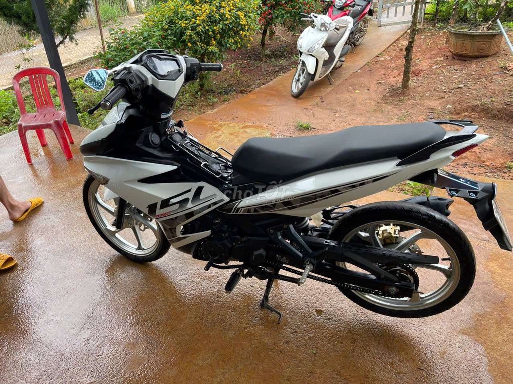 cần đổi xe lên bán xe giấy tờ đầy đủ máy móc êm. Mua bán Xe máy tại Huyện Lâm Hà Lâm Đồng được đăng bởi dũng hình 3