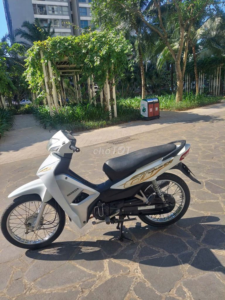 Bán xe Wave mầu trắng chính chủ. Mua bán Xe máy tại Quận Hai Bà Trưng Hà Nội được đăng bởi Nguyễn Khánh Trực hình 6