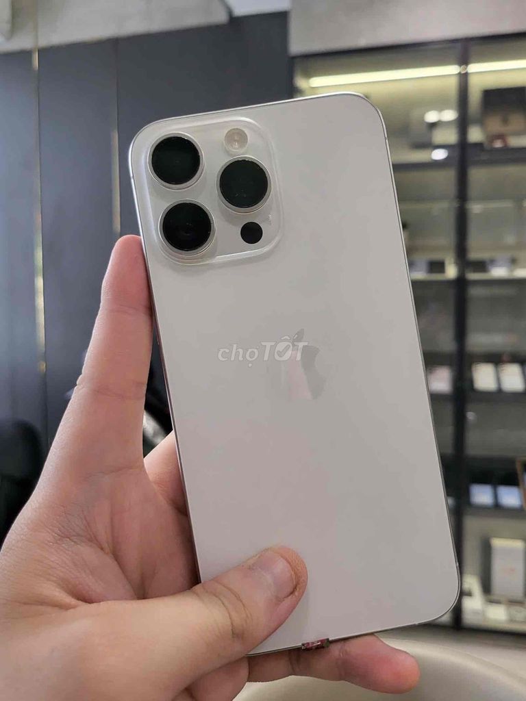 Apple iPhone 15 Pro Max 1TB Trắng Titan Mỹ LikeNew. Mua bán Điện thoại tại Quận 8 Tp Hồ Chí Minh được đăng bởi TRƯỜNG MOBILE  hình 1