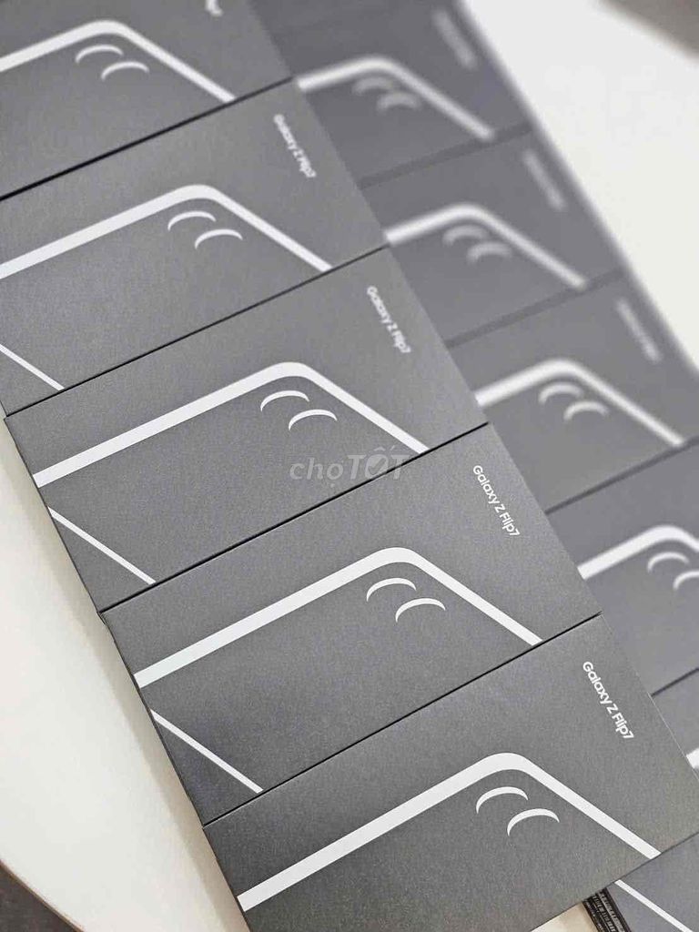 Samsung Z Flip 7 5G 256GB - 512GB Full NewSeal VN. Mua bán Điện thoại tại Quận 5 Tp Hồ Chí Minh được đăng bởi BVTMOBILE HỆ THỐNG BÁN LẺ UY TÍN hình 2