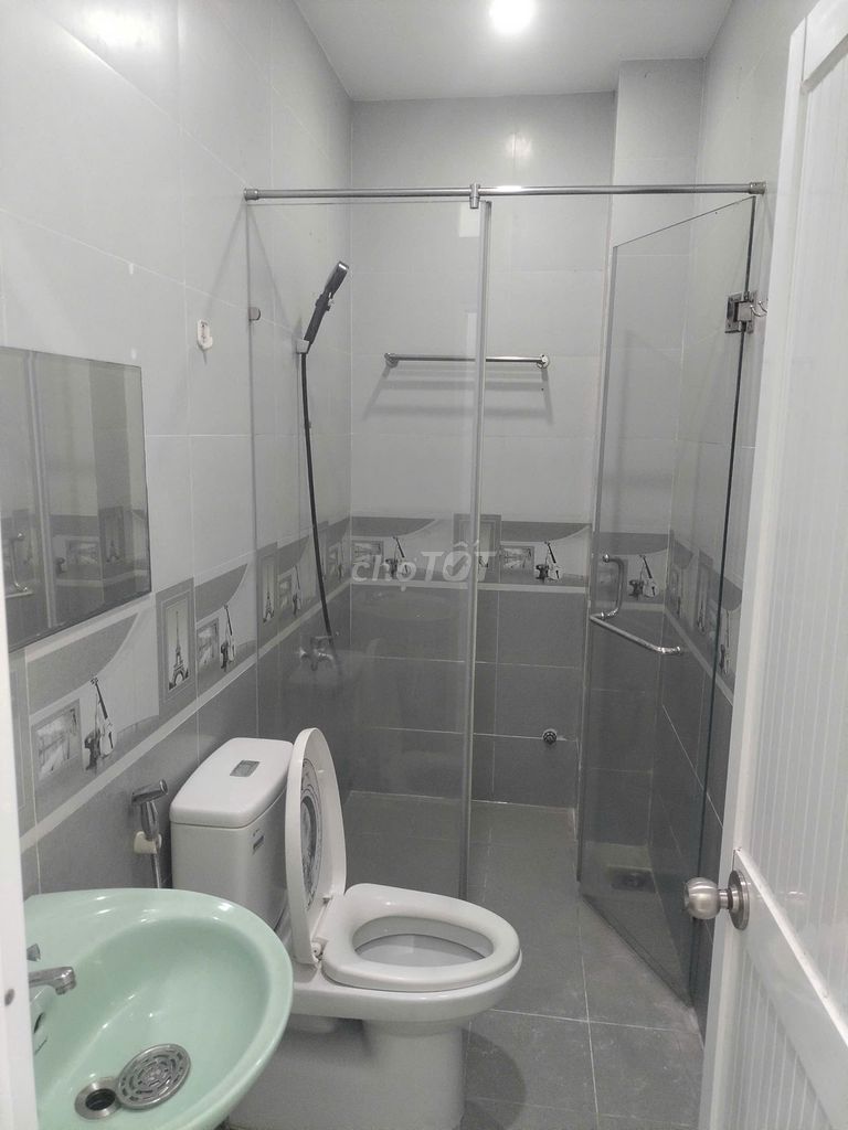 Nhà hẻm 158 Phạm văn Chiêu. 4m x 15m. 1 lầu, 3pn, 2wc. Giá 11 triệu