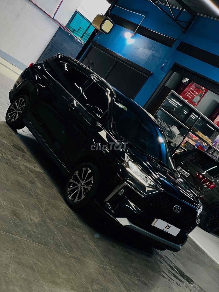Toyota Veloz Cross 2022 CVT Top - 28000 km. Mua bán Ô tô tại Huyện Hóc Môn Tp Hồ Chí Minh được đăng bởi Kavin tran hình 4