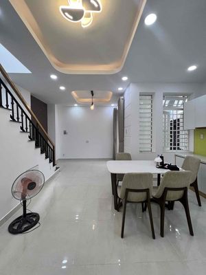 Rent · 2 bd · 42 м² · Quận Bình Thạnh, ул. Đường Lê Trực