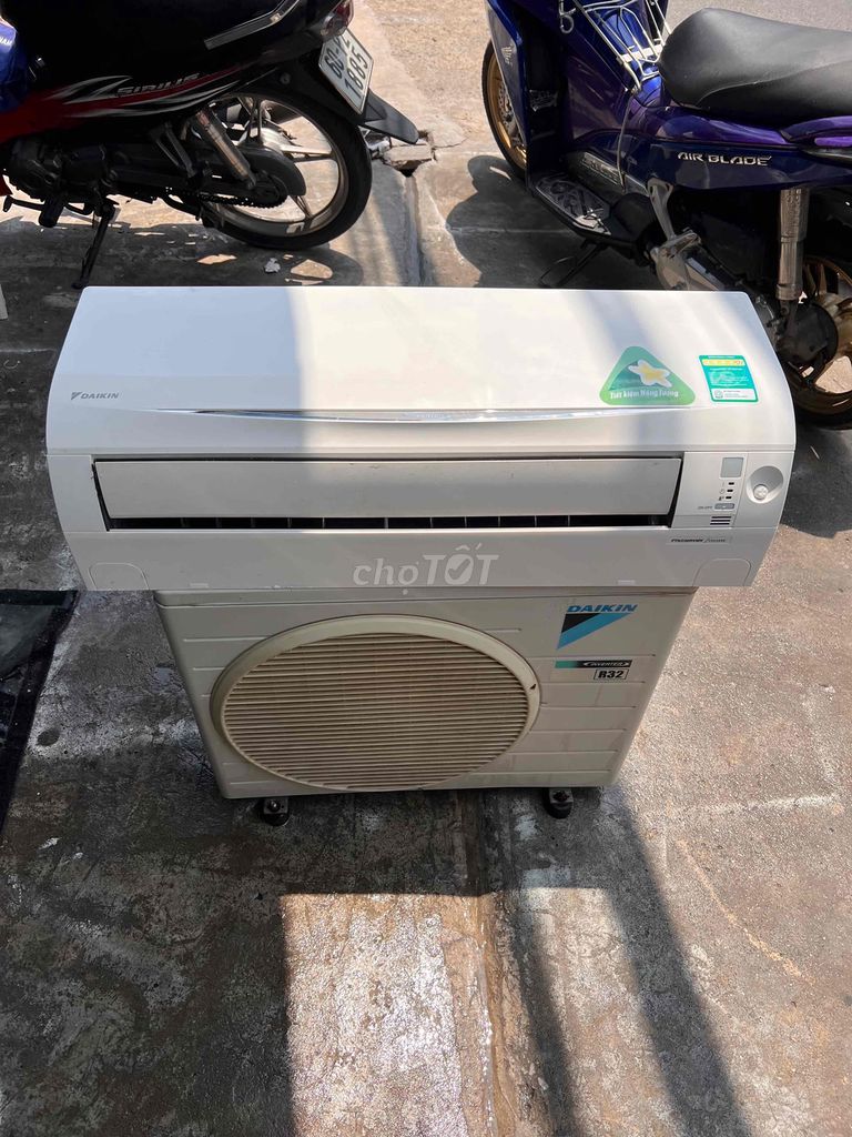 Thanh lý máy lạnh Daikin 1.5hp inverter Thái Lan