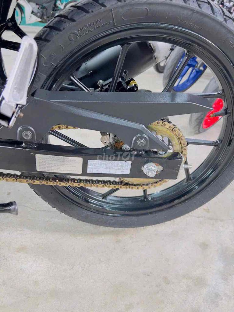 Suzuki Satria F150 Trắng Đỏ Đen. Mua bán Xe máy tại Thị xã Bến Cát Bình Dương được đăng bởi xe máy trả góp tín nghĩa  hình 3