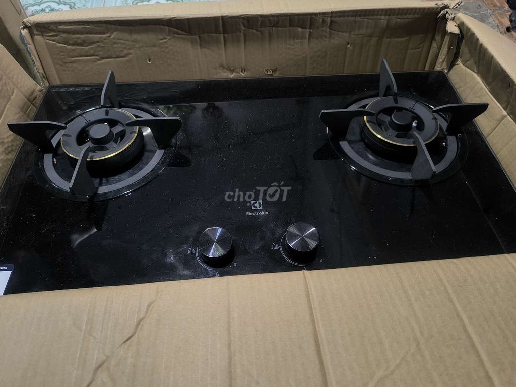 bếp ga âm dương Electrolux 7230be trưng bày new. Mua bán Bếp, lò, đồ điện nhà bếp tại Quận Gò Vấp Tp Hồ Chí Minh được đăng bởi Gia Dụng Giá Kho hình 1