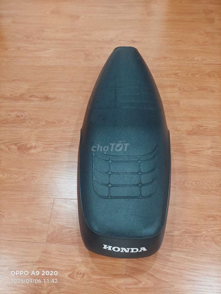 Cần bán yên dream. Mua bán Phụ tùng xe tại Quận Tây Hồ Hà Nội được đăng bởi Long Biên hình 1