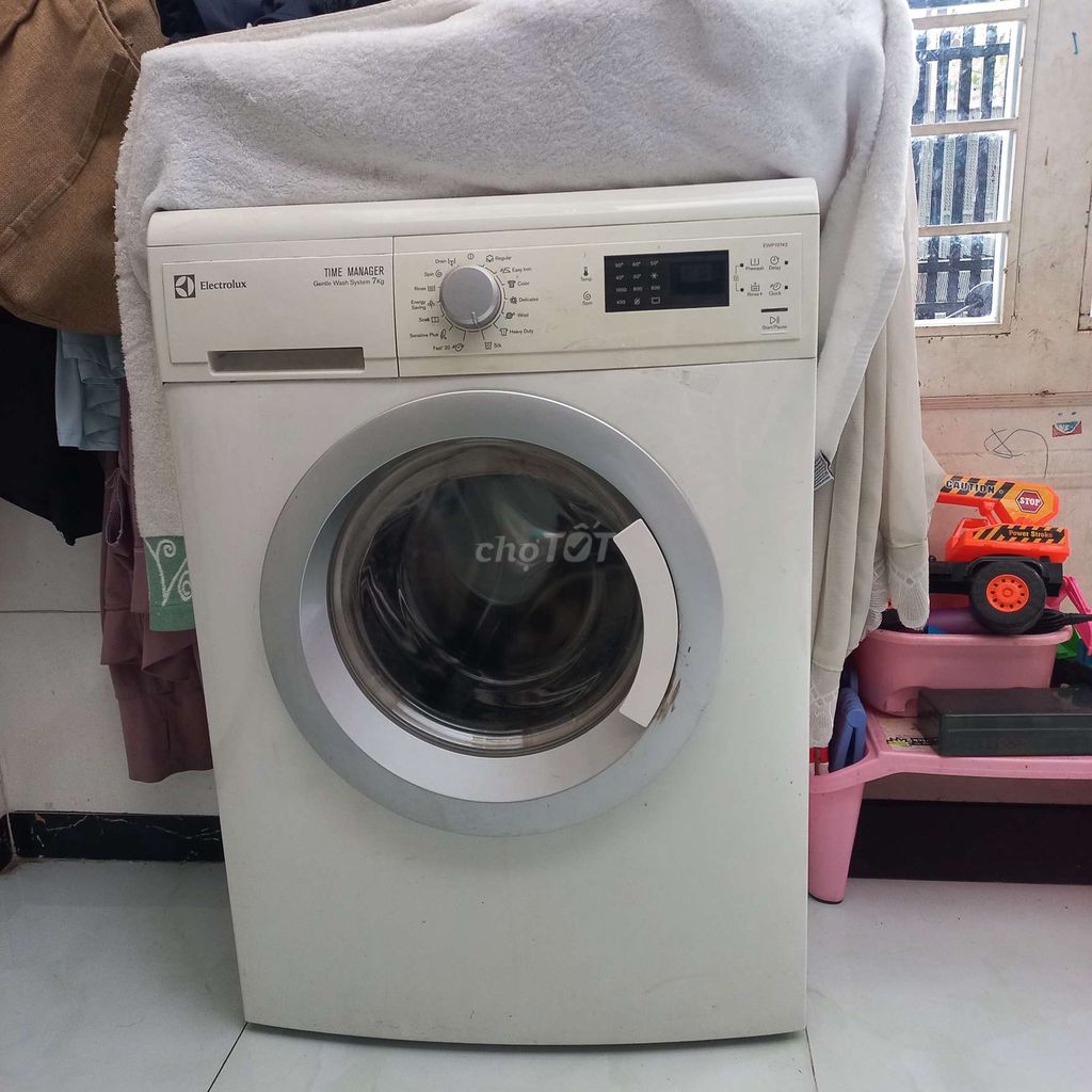 Máy giặt Electrolux 7kg Trắng đã sử dụng. Mua bán Máy giặt tại Thành phố Thủ Đức Tp Hồ Chí Minh được đăng bởi Long hình 1