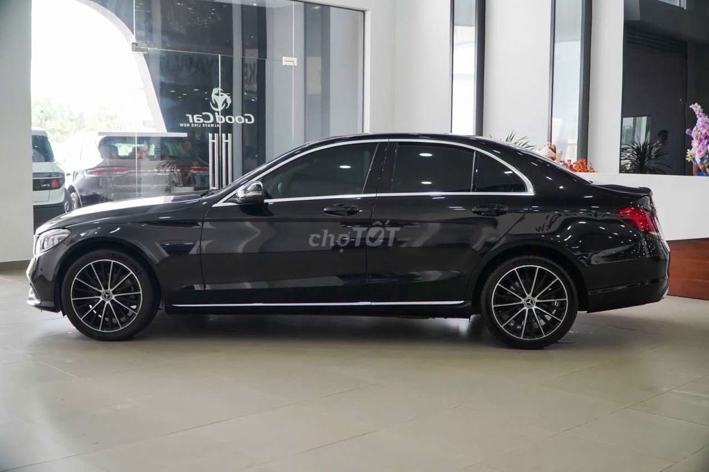 Mercedes C200 Exclusive 2021 Black Edition cực đẹp