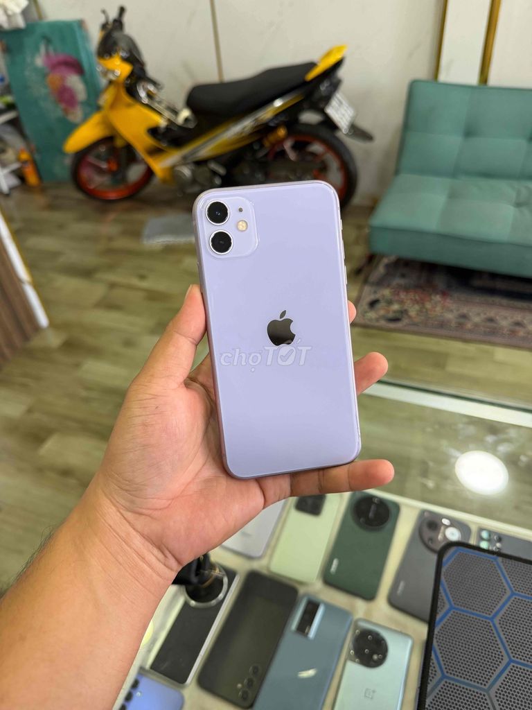 Apple iPhone 11 256GB Tím nhạt Màn zin 93%. Mua bán Điện thoại tại Thành phố Tây Ninh Tây Ninh được đăng bởi Công Minh Mobile hình 1