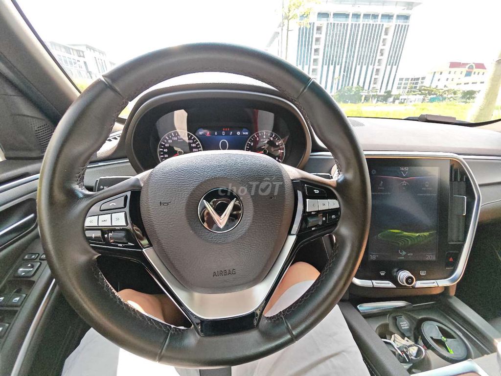 Vinfast Lux Sa2.0 2019 photo 5