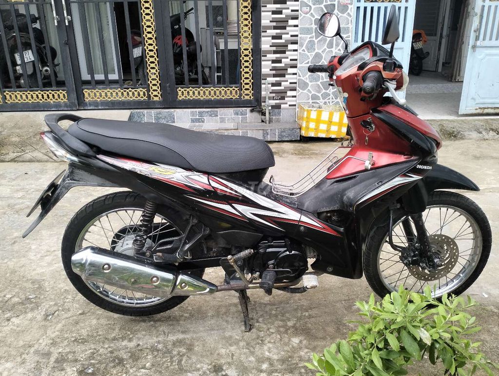 Xe zin mộc chính chủ bán bao công chứng sang tên. Mua bán Xe máy tại Quận Bình Thuỷ Cần Thơ được đăng bởi nhật Cường  hình 4