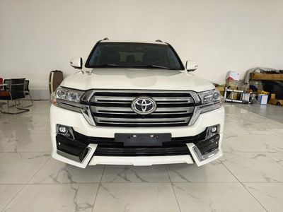 Toyota Land Cruiser LC200 2019 Trắng 7 chỗ