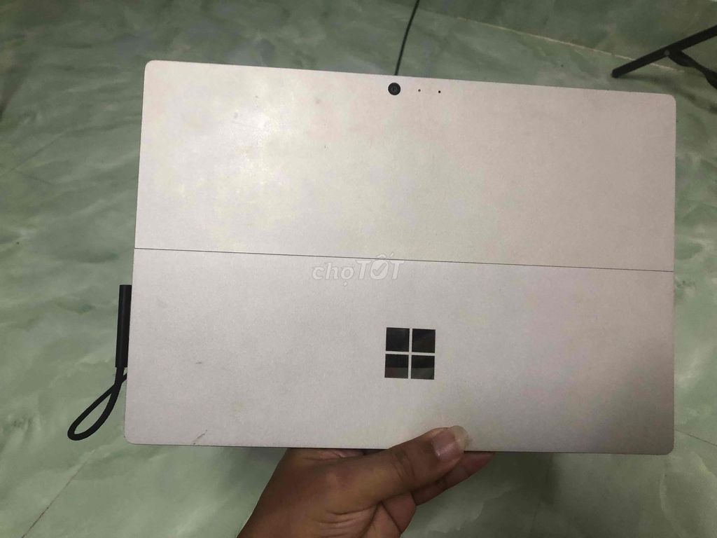 Microsoft Surface Pro 4 Bạc 128GB. Mua bán Máy tính bảng tại Quận Bình Thuỷ Cần Thơ được đăng bởi Long hình 1