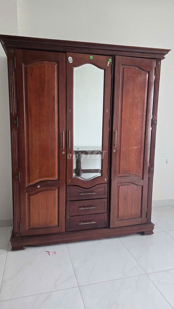 Thanh lý đồ gỗ nội thất . Mua bán Tủ, kệ gia đình tại Quận Gò Vấp Tp Hồ Chí Minh được đăng bởi Đinh Hừng hình 1