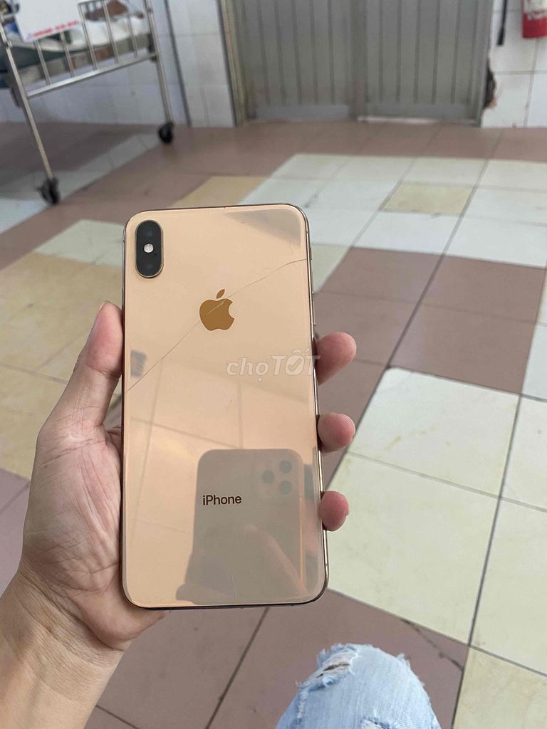 Apple iPhone XS Max 64GB Vàng Nứt kính sau. Mua bán Điện thoại tại Quận Ninh Kiều Cần Thơ được đăng bởi Bảo Trần hình 1