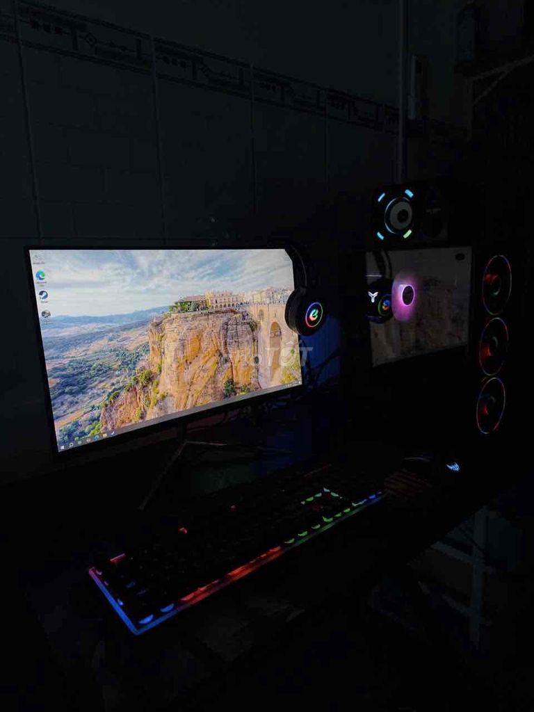 Dàn Pc chiến game I3-10100f 24 inch 16GB/256GB GT. Mua bán Máy tính để bàn tại Thị xã Tân Uyên Bình Dương được đăng bởi lê âu hình 1