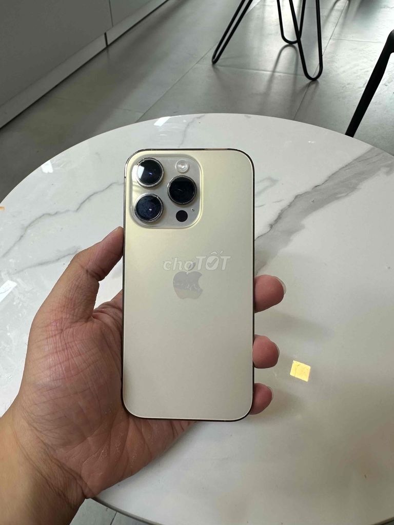 14 Pro 256GB Vàng Zin All trừ Pin 100. Mua bán Điện thoại tại Quận 1 Tp Hồ Chí Minh được đăng bởi Bùi Minh Trí hình 1