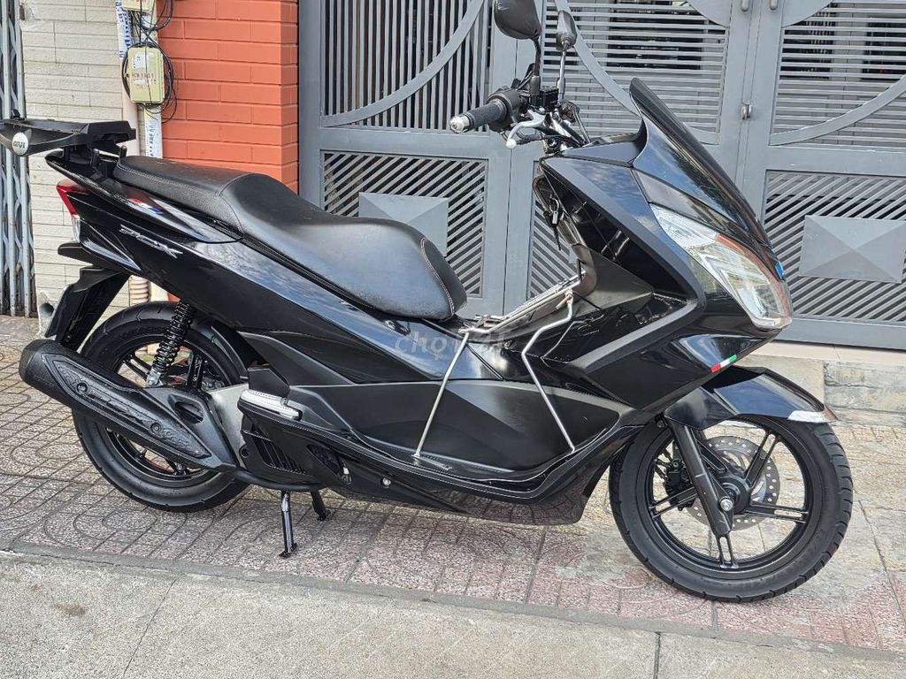 Honda PCX 125 2017, номер Хошимина, на владельце