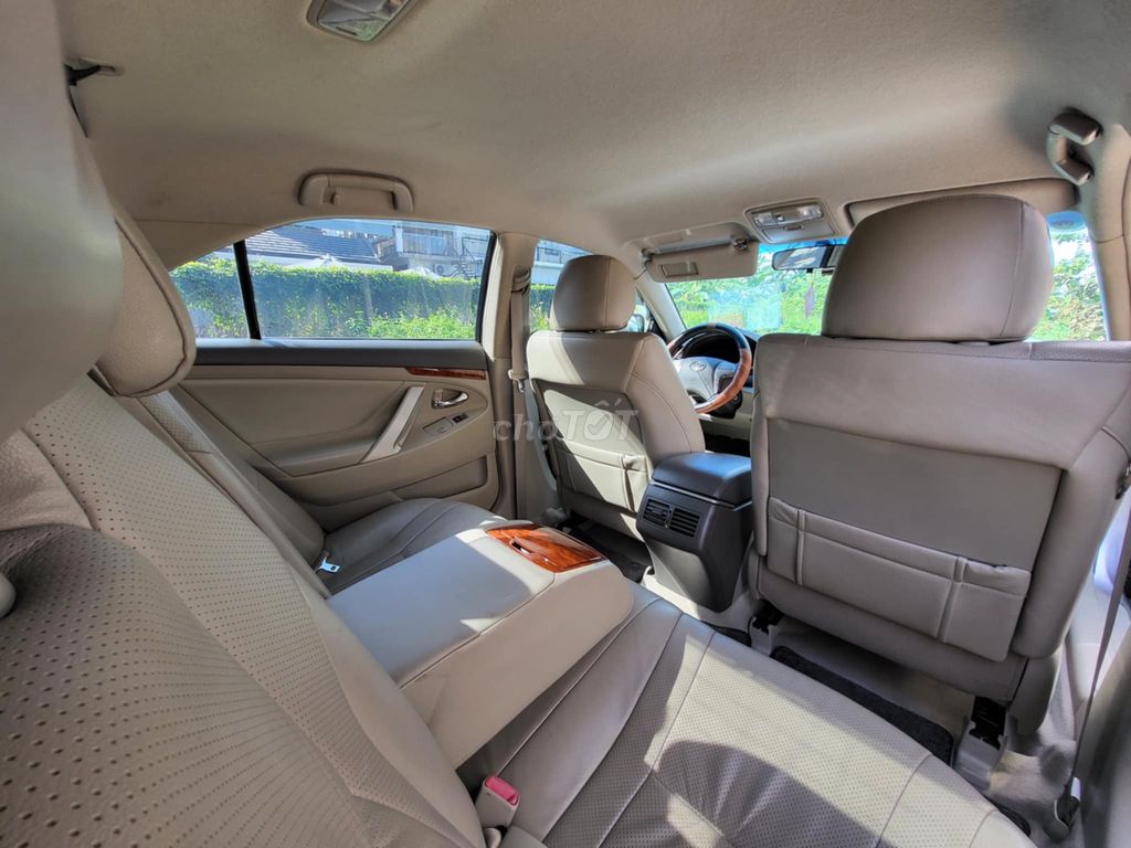 Toyota Camry 2011 2.4L Bạc. Mua bán Ô tô tại Thành phố Huế Thừa Thiên Huế được đăng bởi THẢO PHƯƠNG hình 4