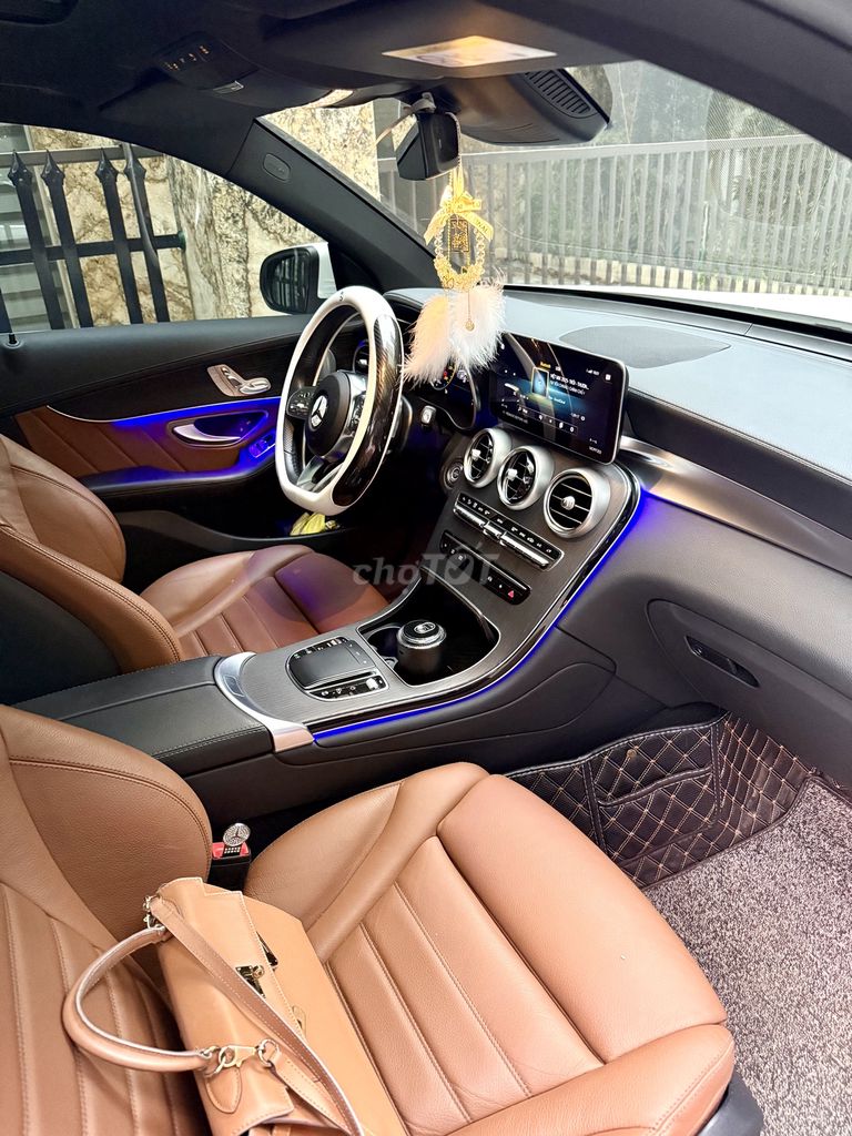 Mercedes Benz GLC 2022 300 4Matic - 42000 km. Mua bán Ô tô tại Quận Nam Từ Liêm Hà Nội được đăng bởi Nguyễn thị hoa hình 9