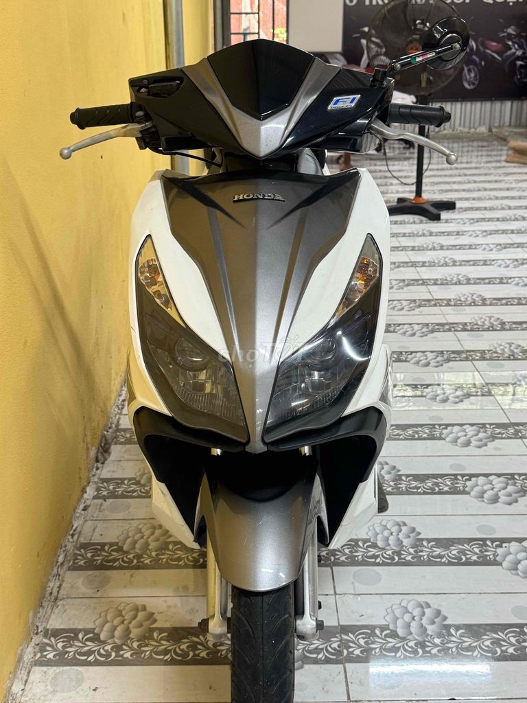 Air Blade 125 2014 белый с черным 43E1-232.01