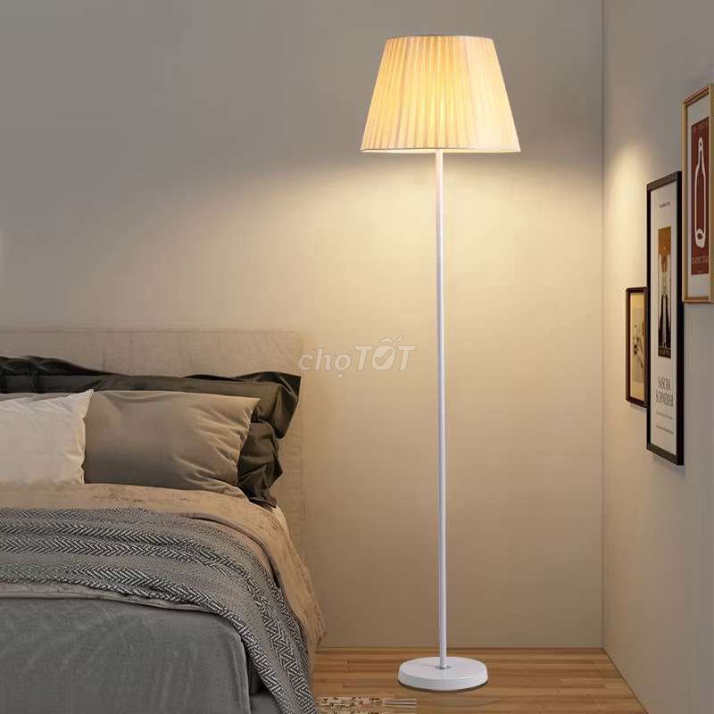 Đèn cây đứng Vải, Kim loại Mới. Mua bán Đèn tại Quận 3 Tp Hồ Chí Minh được đăng bởi Ngô Hữu Nam hình 1