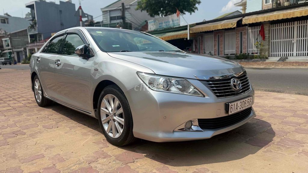 Toyota Camry 2013 photo 2