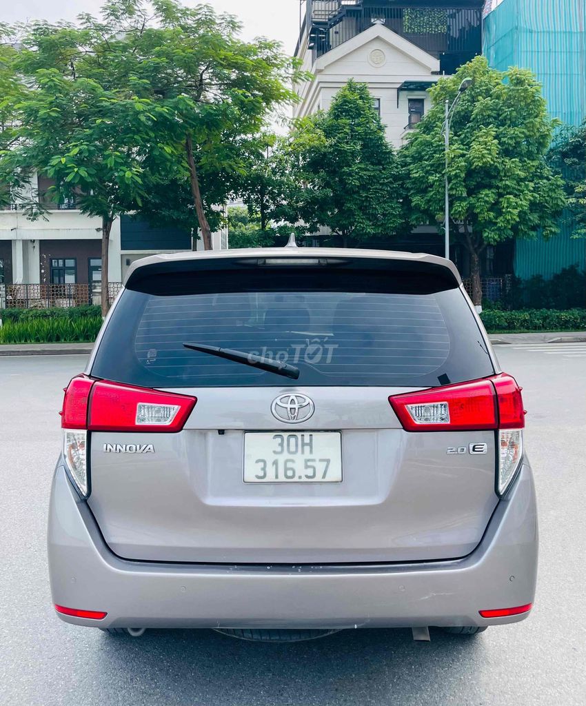 Toyota Innova 2021 E 2.0 MT - màu Đồng. Mua bán Ô tô tại Quận Cầu Giấy Hà Nội được đăng bởi CHỢ ÔTÔ CẦU GIẤY hình 4
