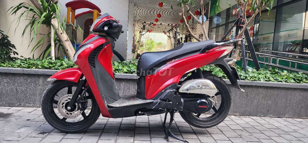 Sh 150cc màu đỏ sport chính chủ biển Hà Nội