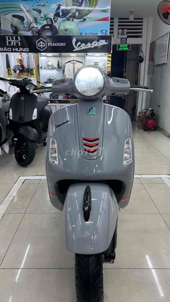 Vespa Super GTS siêu đẹp ngay chủ. Mua bán Xe máy tại Quận Phú Nhuận Tp Hồ Chí Minh được đăng bởi VESPA  PIAGGIO BẢO HƯNG Vespa cũ trả góp  hình 3