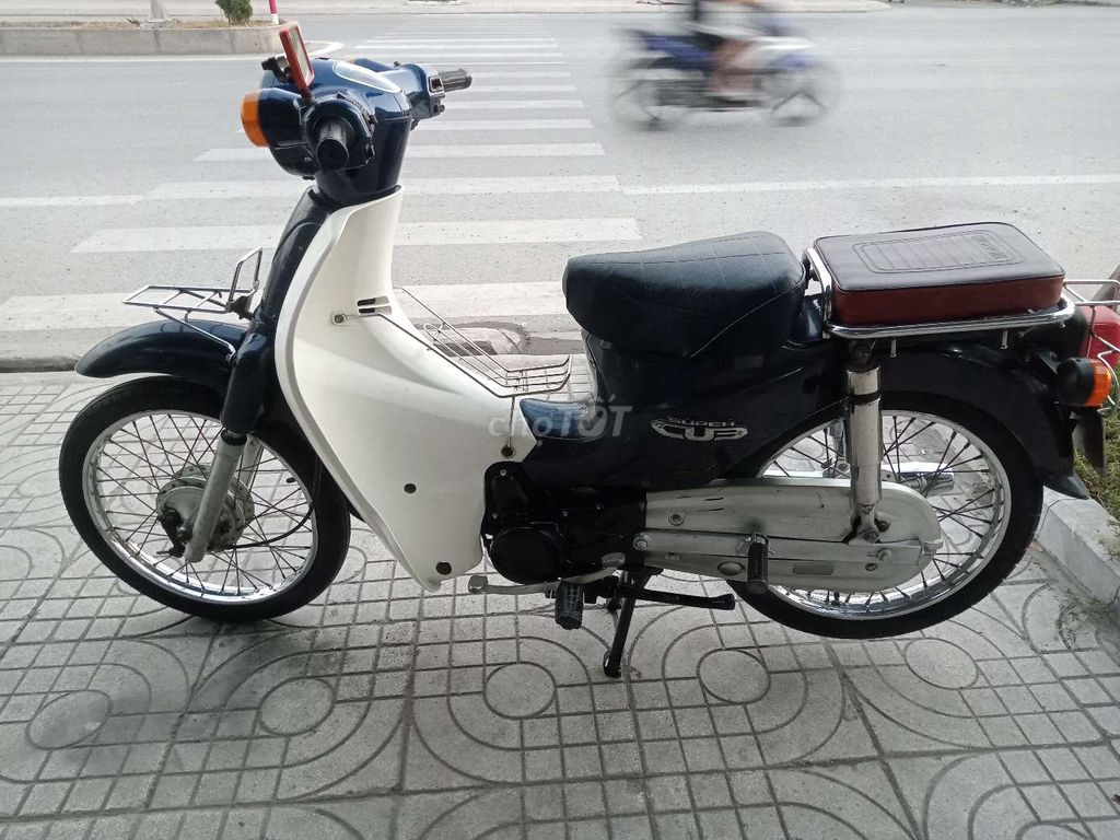 Thưa xe cần bay nhanh cúp 50cc