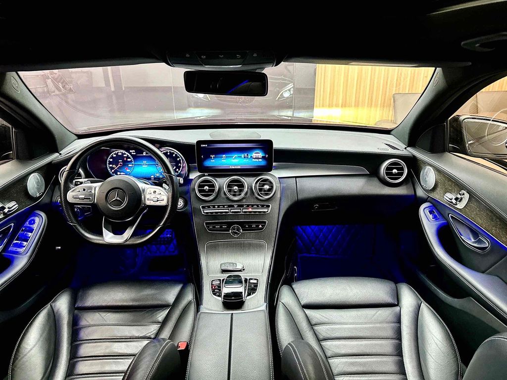 Mercedes Benz C Class 2019 C 300 AMG - 58000 km. Mua bán Ô tô tại Quận 7 Tp Hồ Chí Minh được đăng bởi Hoàng Anh Tuấn hình 7
