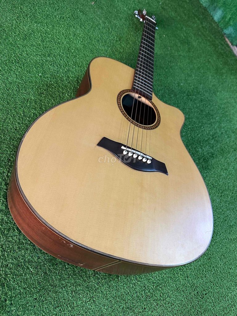 Đàn guitar gỗ màu nâu nhạt đã sử dụng. Mua bán Nhạc cụ tại Huyện Bình Chánh Tp Hồ Chí Minh được đăng bởi Thưởng võ hình 1