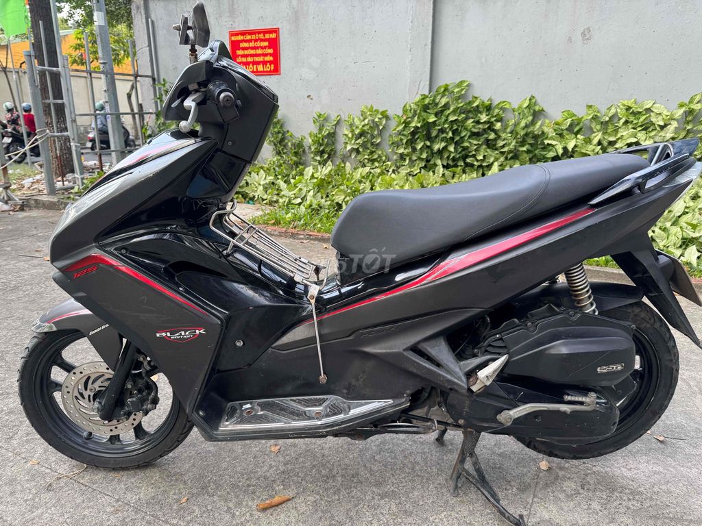 Honda Air Blade 125 2014 Bs Phú Yên. Mua bán Xe máy tại Quận Gò Vấp Tp Hồ Chí Minh được đăng bởi Cầm Đồ Cường Phát hình 2