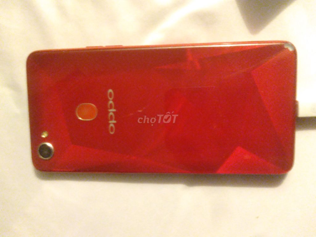 Oppo F7 Đỏ Keng. Mua bán Điện thoại tại Quận Tân Phú Tp Hồ Chí Minh được đăng bởi Nhi hình 1