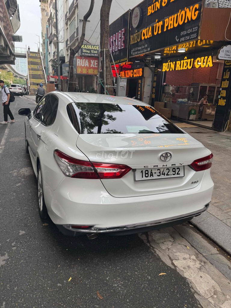 Toyota Camry 2.5Q 2020 Белая Кожа