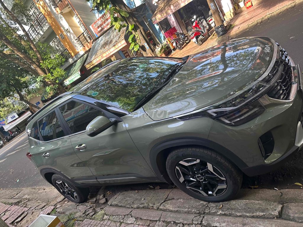 Kia Seltos 2024 Turbo Luxury 1.5 AT - 4892 km. Mua bán Ô tô tại Thành phố Buôn Ma Thuột Đắk Lắk được đăng bởi Thanh Trúc hình 3