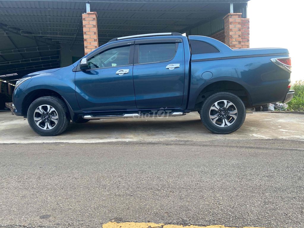 Mazda BT 50 2016 2.2L 4x2 AT - 180 km Xe Zin đẹp. Mua bán Ô tô tại Huyện Thống Nhất Đồng Nai được đăng bởi CHODONGNAI youtube video hình 1