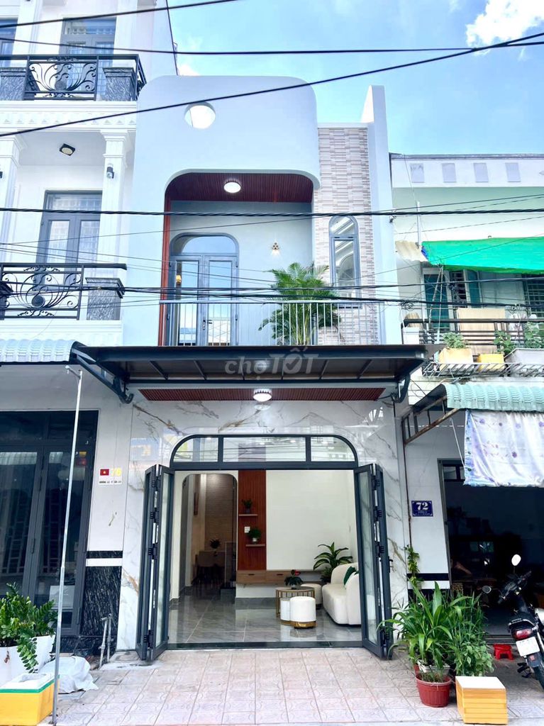 NHÀ FULL NỘI THẤT NGAY TRUNG TÂM NINH KIỀU