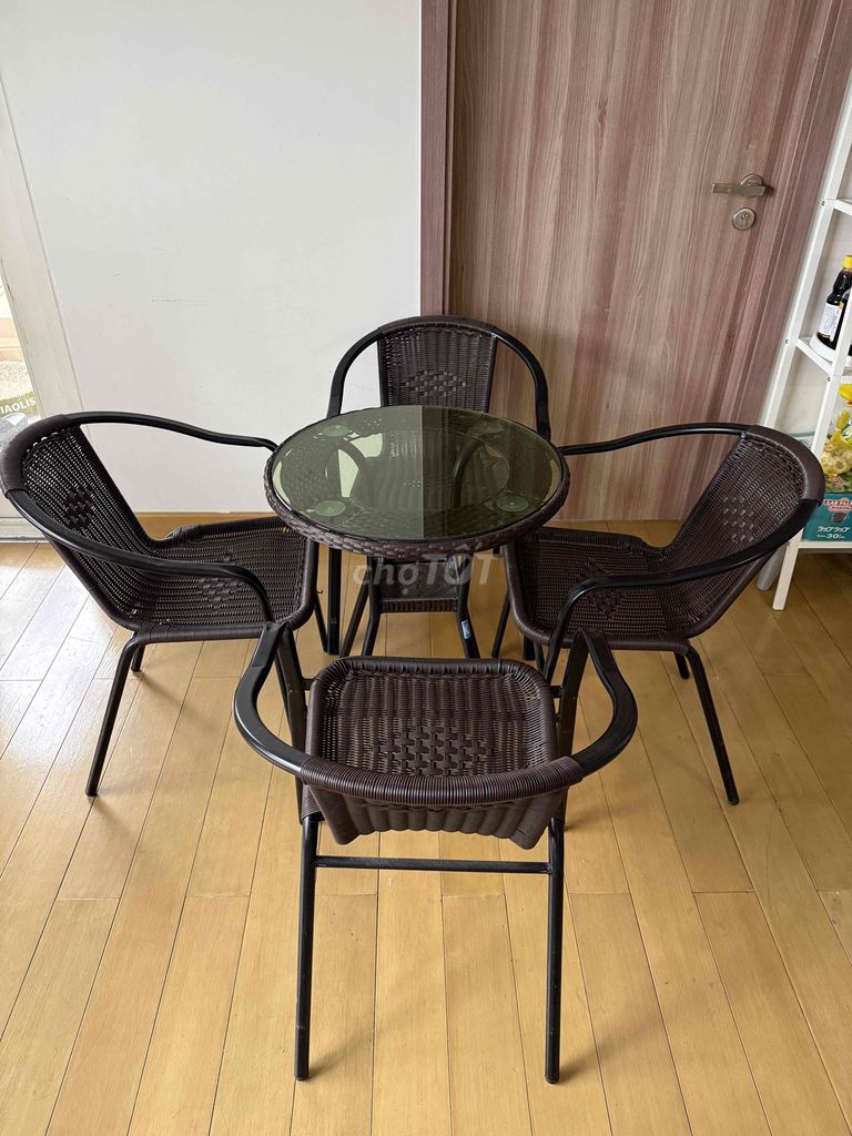 Bộ bàn ghế mây kính hiện đại. Mua bán Bàn ghế tại Quận Ba Đình Hà Nội được đăng bởi Hoàng hình 1