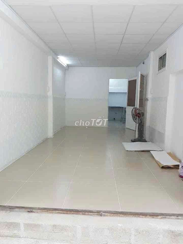 🍓Cho thuê nhà 70m2, 2 phòng ngủ, đường Cao Đạt Q5