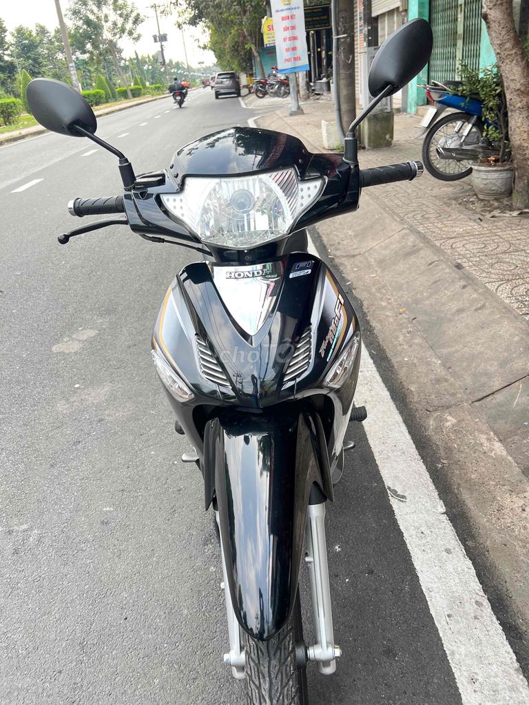 cần bán lại. Mua bán Xe máy tại Quận Tân Bình Tp Hồ Chí Minh được đăng bởi Giàu  hình 9