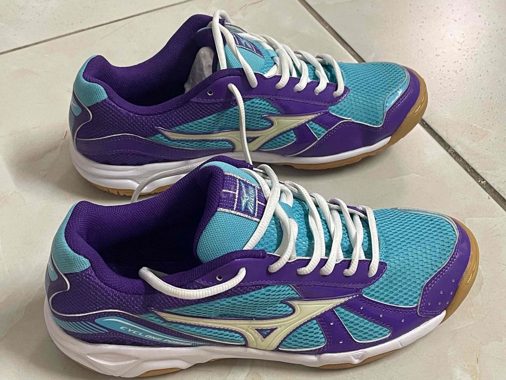 Giày cầu lông Mizuno Tím Xanh Ngọc 41. Mua bán Giày dép tại Huyện Bình Chánh Tp Hồ Chí Minh được đăng bởi tan hình 1
