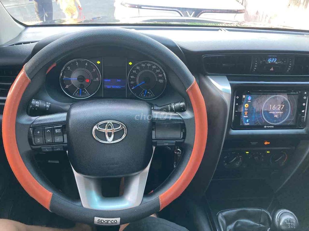 Toyota Fortuner 2019 2.4G 4x2 MT - 84 km. Mua bán Ô tô tại Quận 12 Tp Hồ Chí Minh được đăng bởi a đăng hình 2