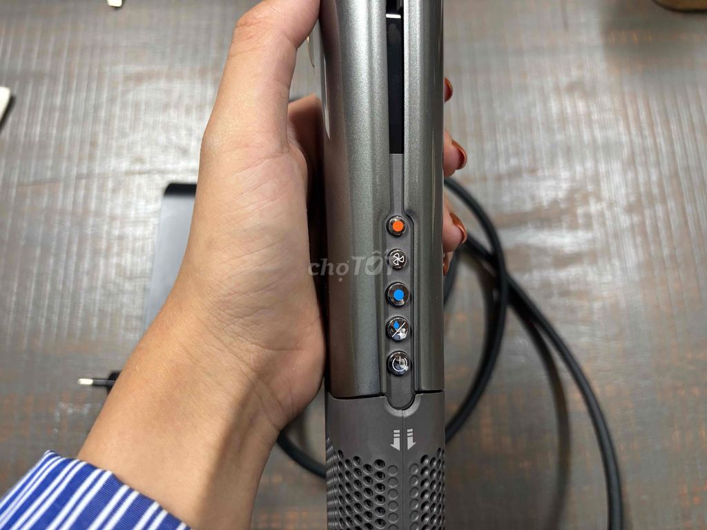 Máy sấy duỗi tóc Dyson Airstrait Xám like new. Mua bán Nội thất, đồ gia dụng khác tại Quận 3 Tp Hồ Chí Minh được đăng bởi Hồ Lảm hình 1