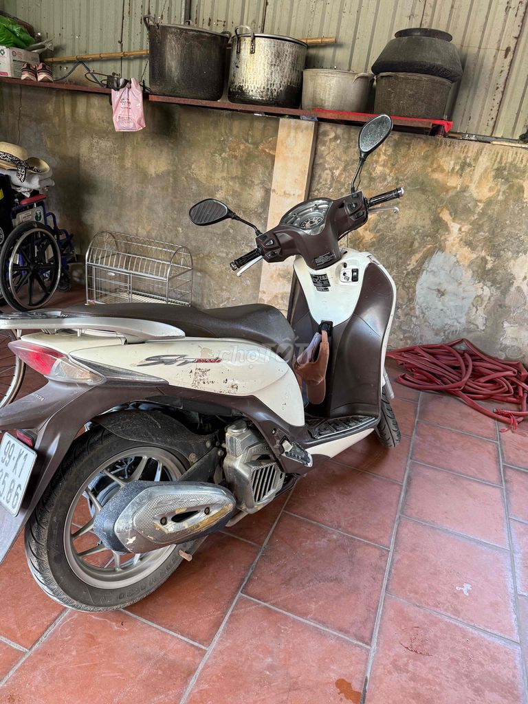 xe sh mode. Mua bán Xe máy tại Quận Long Biên Hà Nội được đăng bởi yến suty hình 4