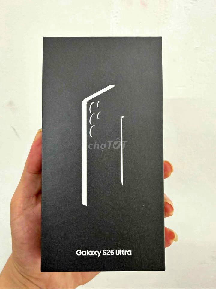 Samsung Galaxy S25 Ultra 256GB Titan đen New. Mua bán Điện thoại tại Thành phố Phan Thiết Bình Thuận được đăng bởi Nhan Nguyen hình 1